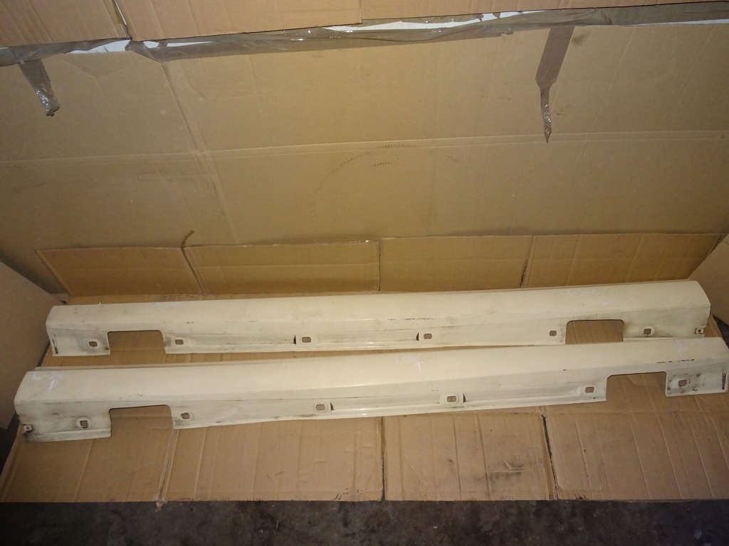 фото №1, Mercedes w246 поріг молдинг поріг ліва права