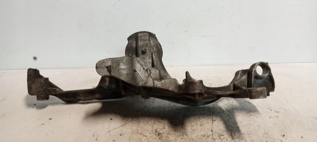 Купити Кронштейн генератора ford focus c max 9688628680