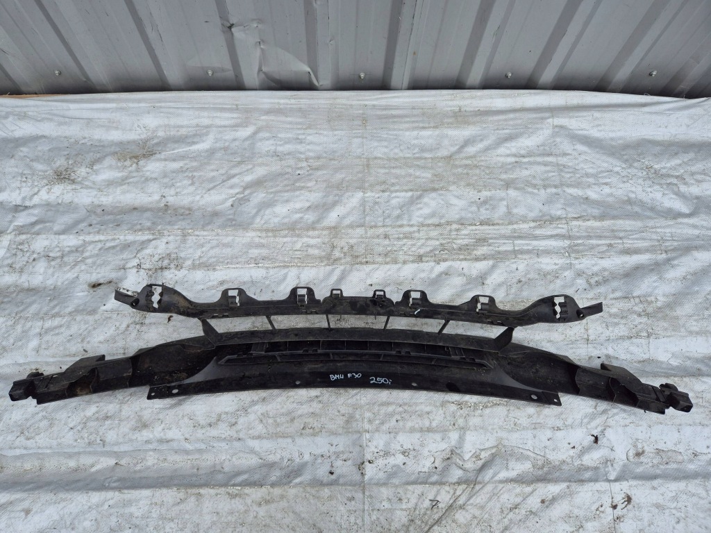 фото №11, Bmw 3 f30 f35 f31 12- решётка средняя бампера передний