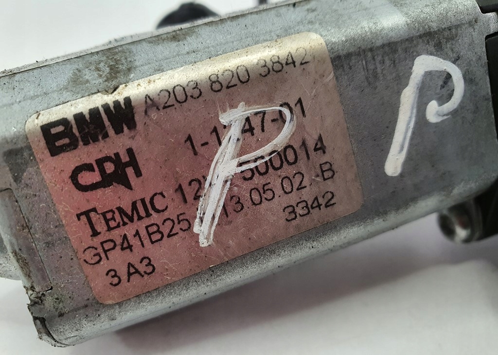 фото №6, Моторчик регулировки сиденье правый mercedes w203