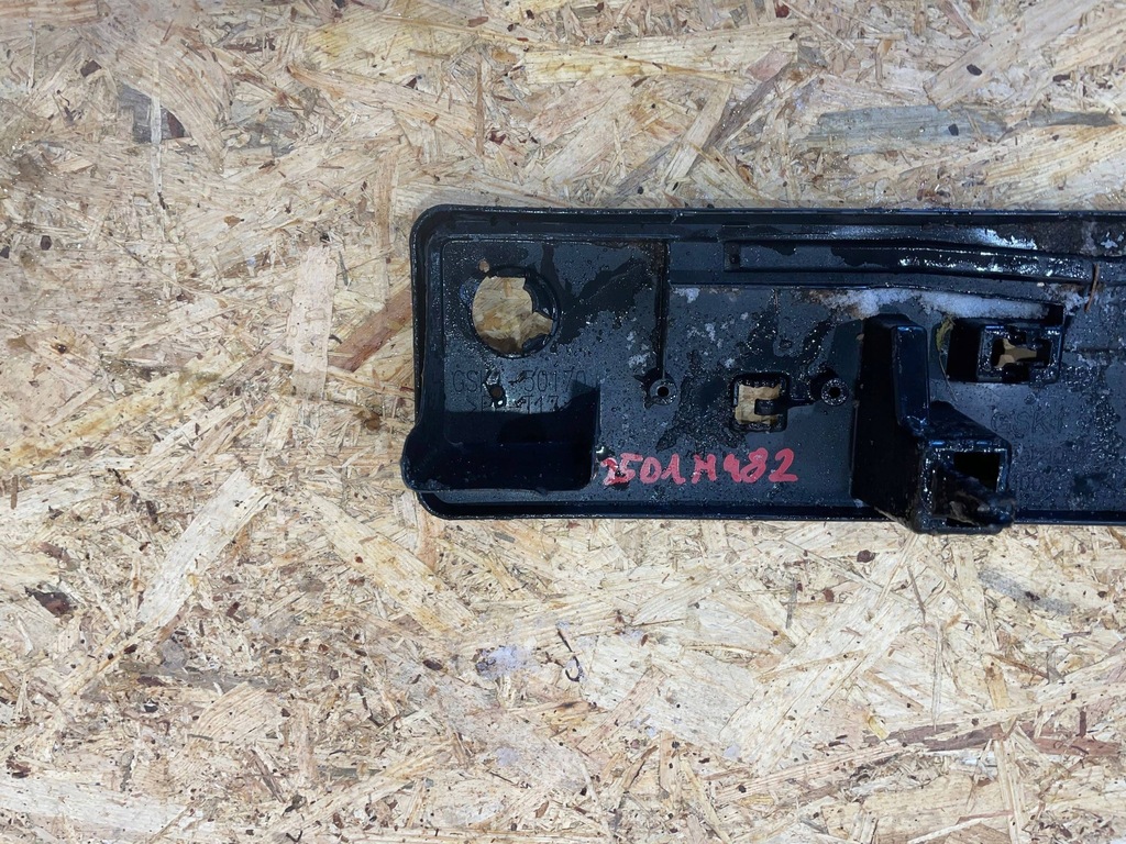 фото №9, Mazda 6 gj iii 3 lift 18-24 молдинг подкладка pod номерной знак бампер перед