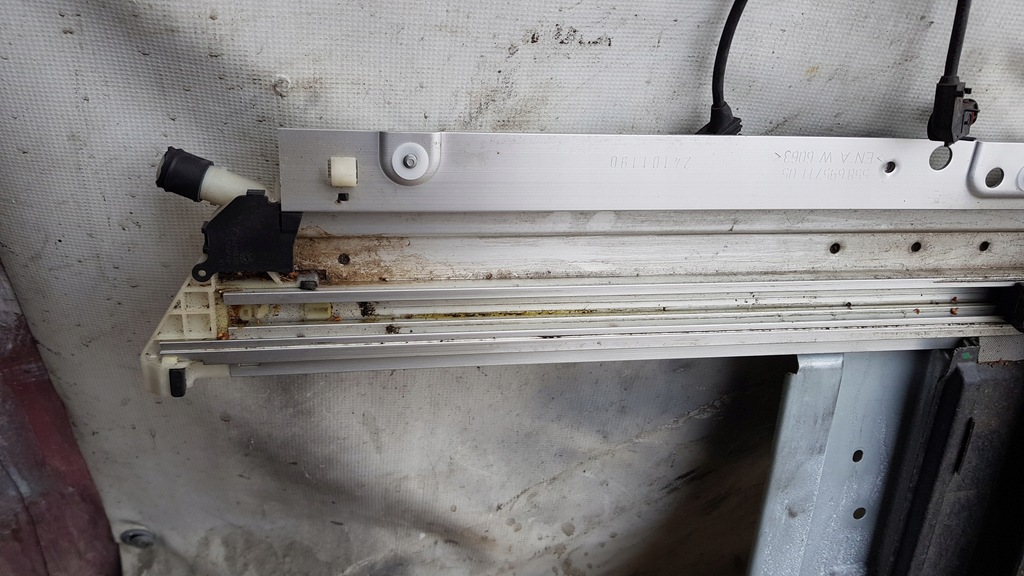 фото №8, Mercedes w218 w212 люк моторчик