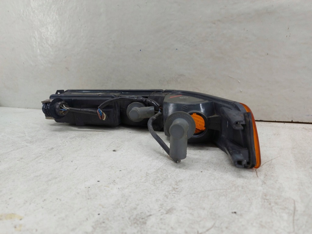 фото №6, Bmw 8 e31 поворотник передний правый противотуманная фара