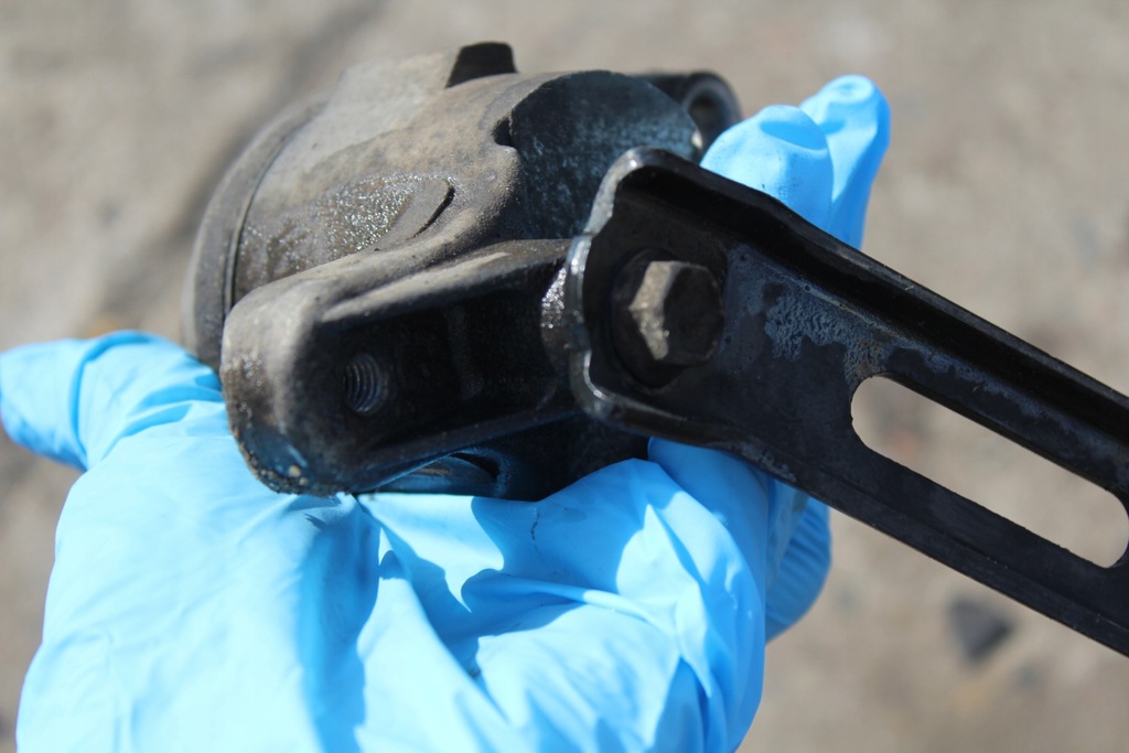 фото №6, Натяжитель ремень генератора avensis verso corolla verso rav 4 ii 2.0 d4d 1cd