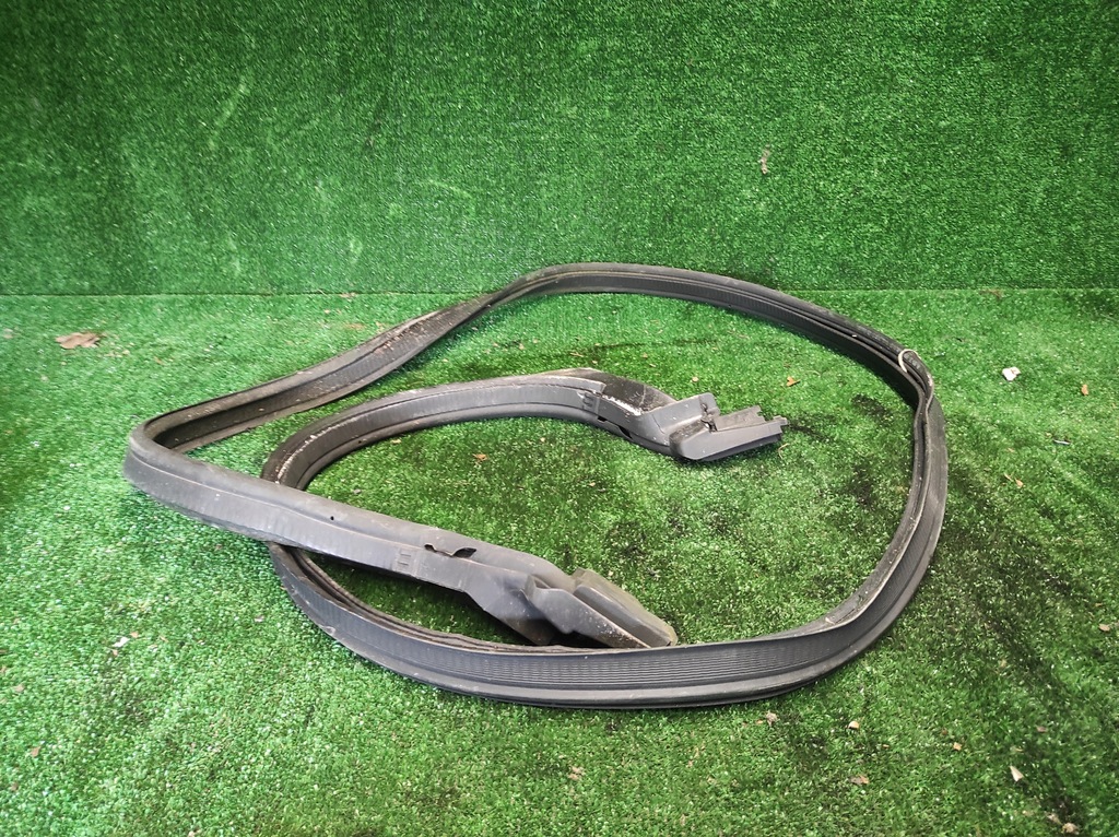 фото №1, Opel cascada прокладка кришки багажника