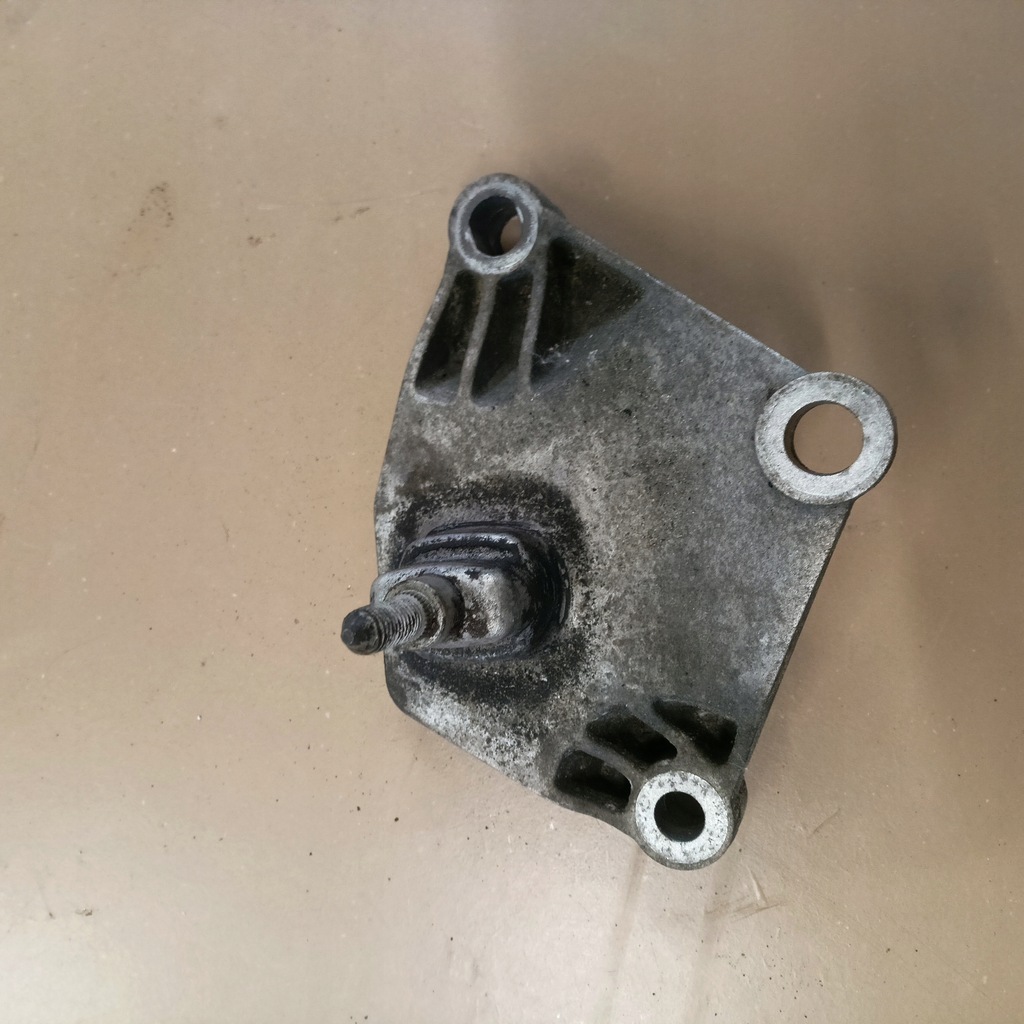 фото №1, Renaul talisman кронштейн коробки передач