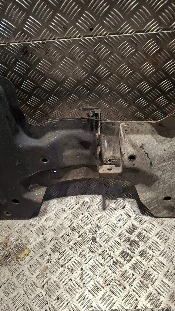 Подрамник передние peugeot 301 1.6hdi Цена