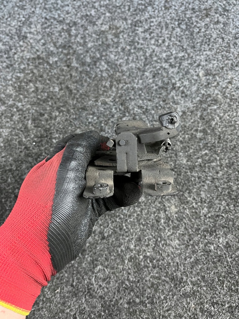 фото №7, Замок капот mercedes w245 w169 a1698800060