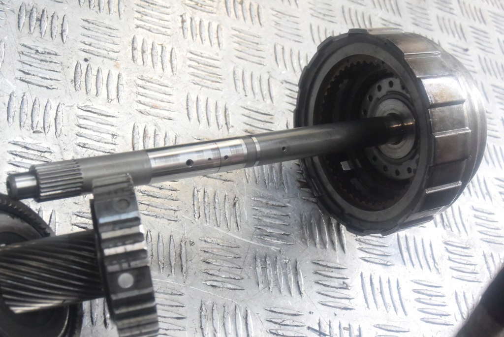 Вал коробки wał главный корзина сцепления volvo 1208956 aisin 50-42le Цена