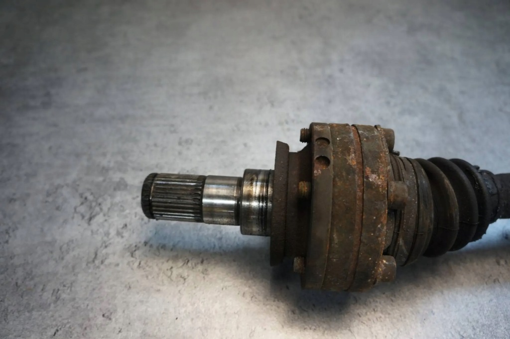 Шарнір привідний вал задній задня ssangyong rodius 2 ii 2.2 e-xdi - 42300-21300 Ціна