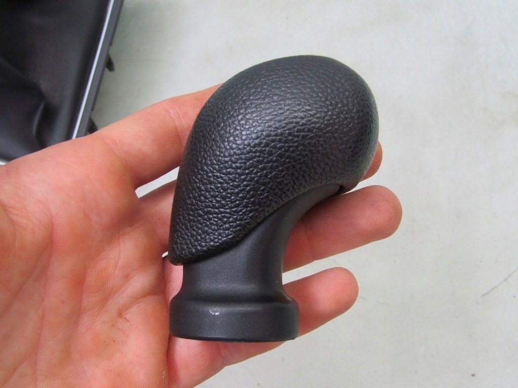 фото №8, I20 ii 1.2 15r чехол ручка переключения передач 84650-c8010 35171-11000