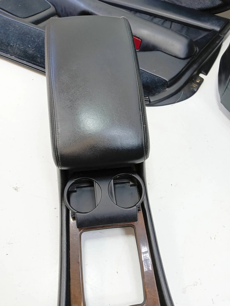 фото №16, Lexus ls 400 ls400 1992 сиденье сиденья заднее сиденье обшивки салон подогрев