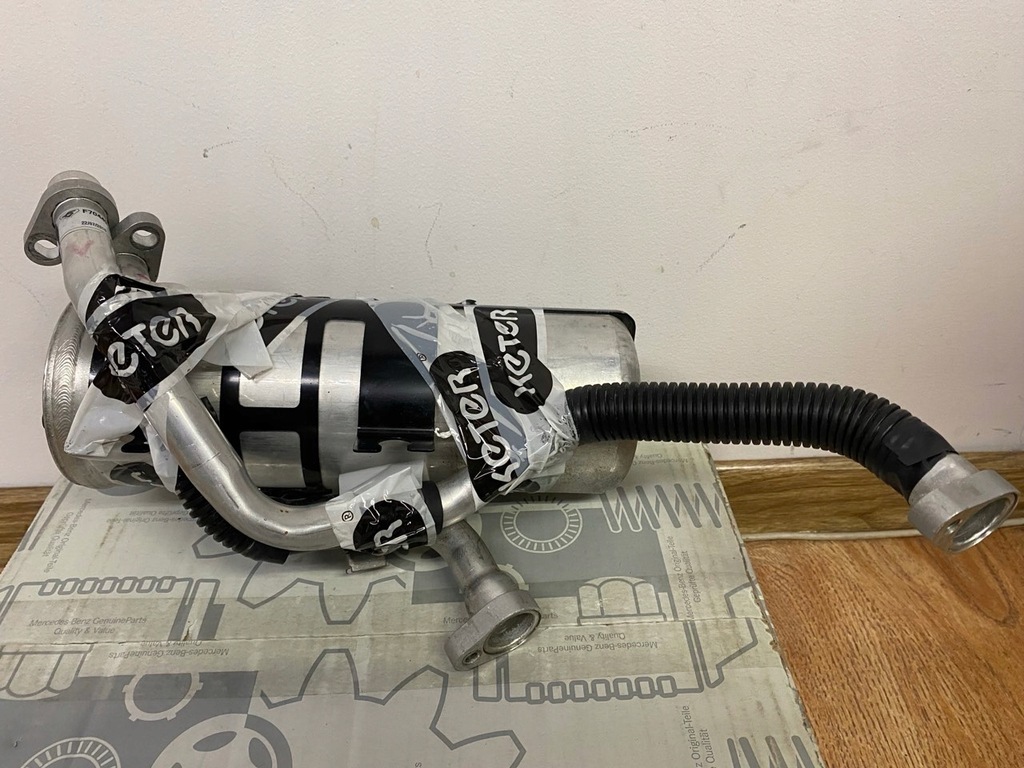 фото №1, Конденсатор осушитель кондиционера nissan leaf ii 924795sh0b 2017-