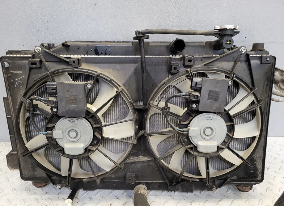 Радіатор вентилятори комплект mazda 6 gj рестайлінг  2,2 d механічна коробка передач 15- Київ