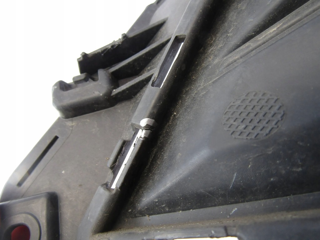 фото №9, Vw polo vi решётка правая бампера перед 2g0853666f