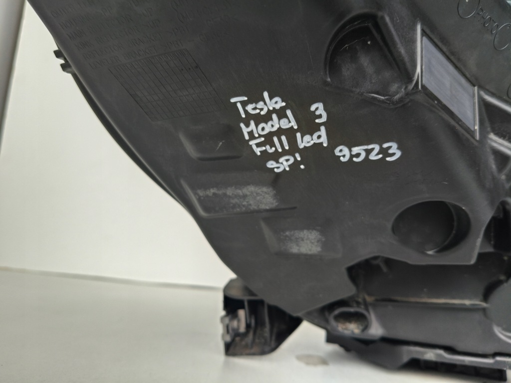 Купить Фара левая фара tesla model 3 17- full led