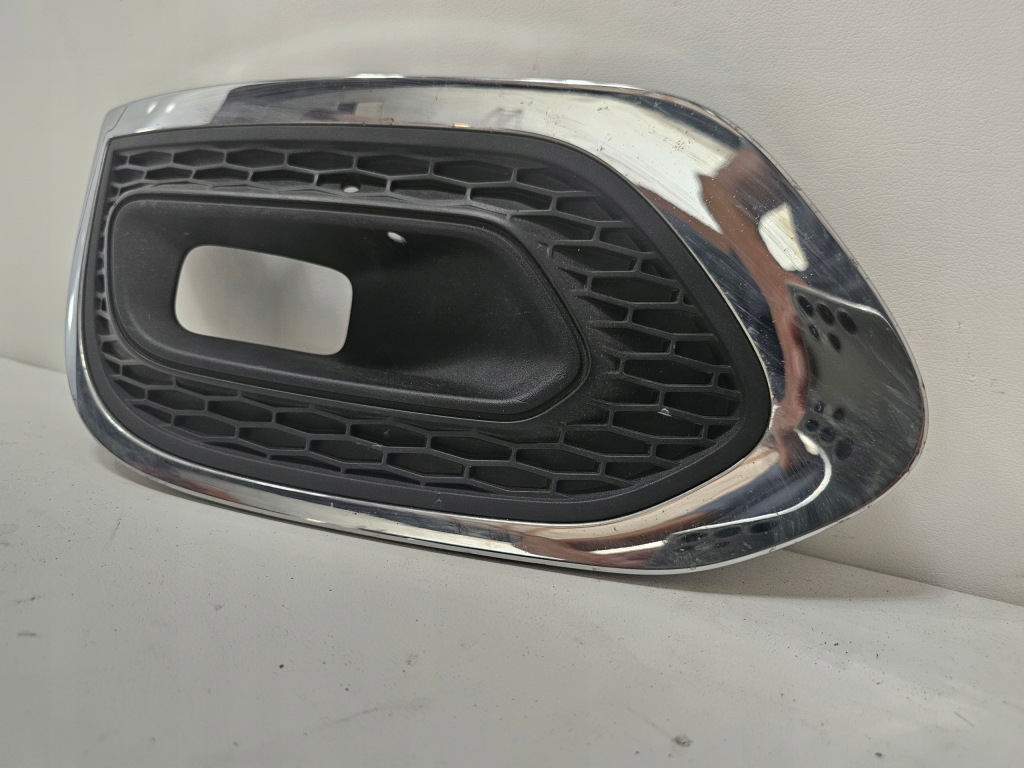 фото №4, Renault оригинальный номер 261a30096r решётка бампера