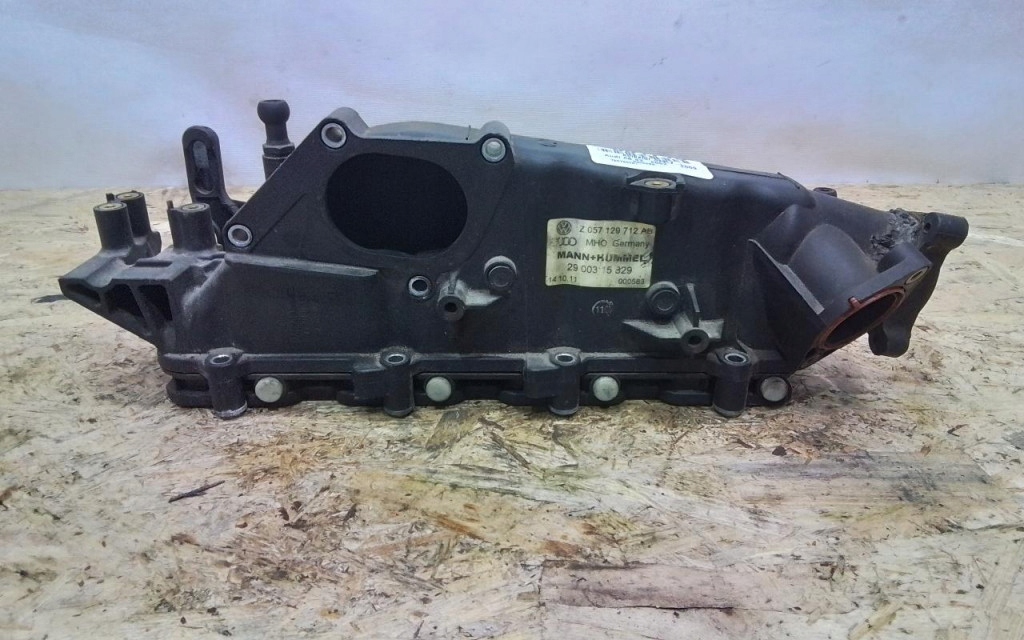 фото №1, Audi a8 d3 колектор всмоктуючий 057129712ab 4,0 tdi