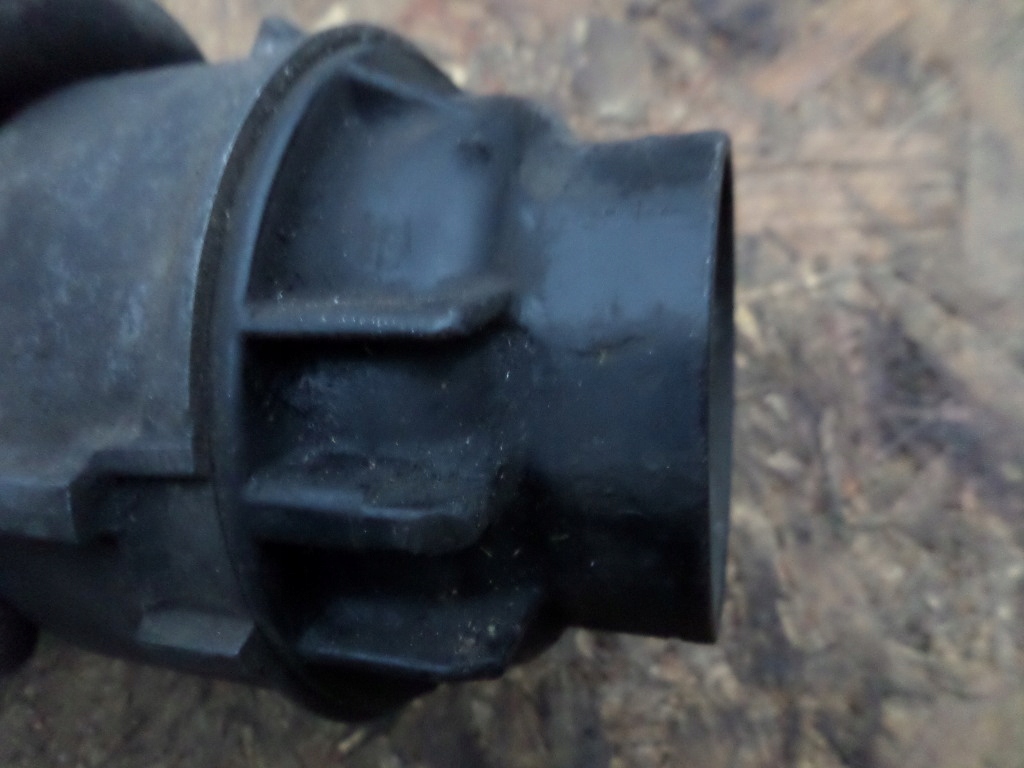 фото №6, Основание фильтра масла toyota yaris 3 iii 1.4 d4d auris 2 ii corolla 1nd