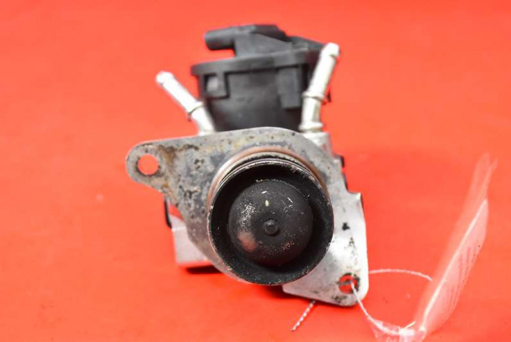 Клапан egr 710327d bmw e90 e91 2.0 d 143 km рестайлинг  08-13 Недорого