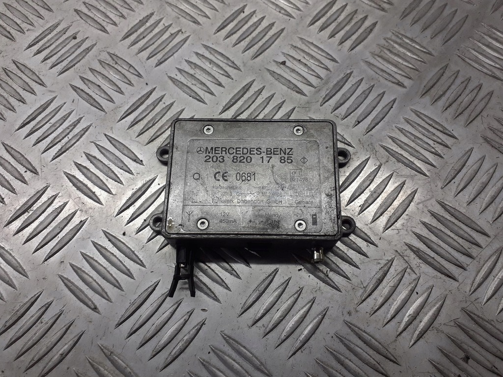 фото №1, Усилитель антенный mercedes w203