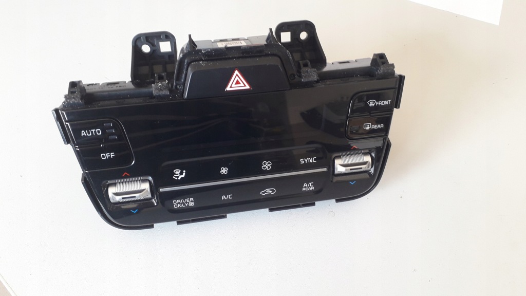 фото №1, Kia sorento iv 2020- панель кондиціонера 97250p4230