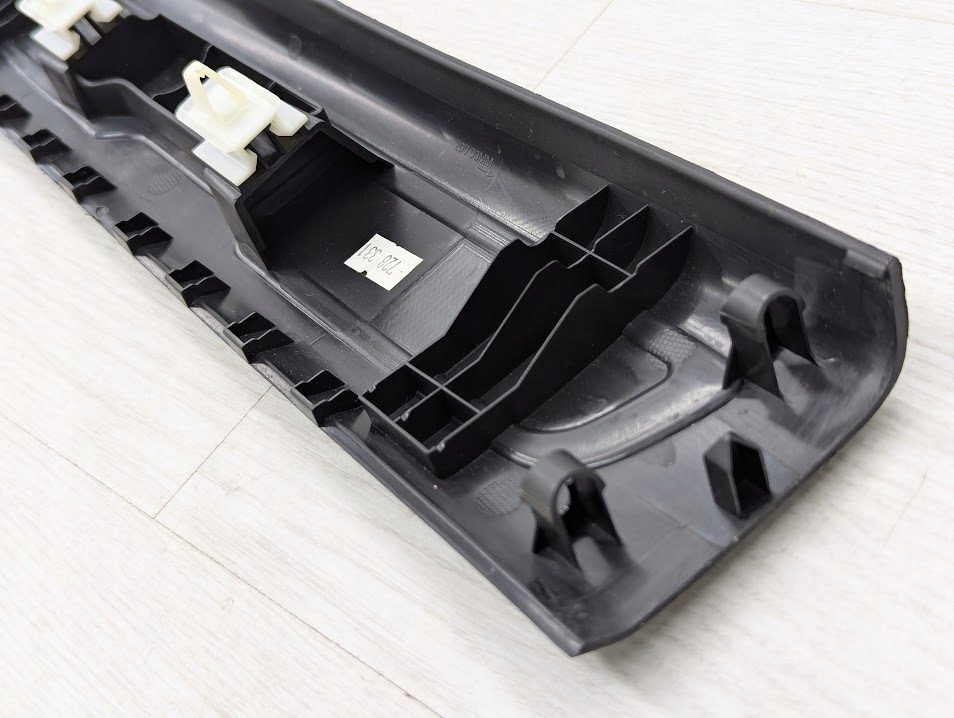 фото №6, Защита молдинг порог правый перед citroen c4 grand picasso 9677703377