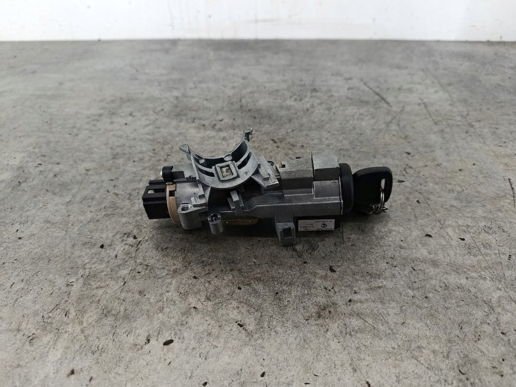 Замок запалювання mazda 2 1 vp2alf-15607-ac 1.4 mz-cd Недорого