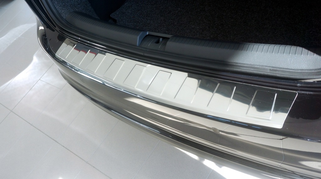 фото №3, Alfa romeo stelvio 2016- накладка na бампер