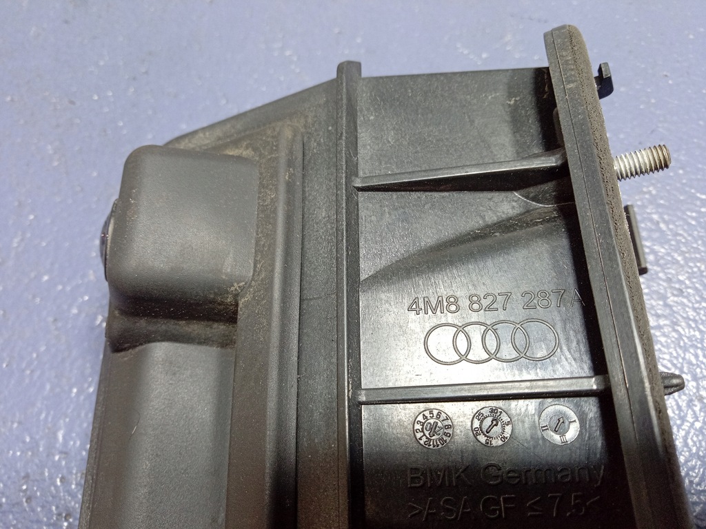 фото №5, Audi rsq8 q8 4m кнопка микровыключатель крышки задний камера 4m8827287a