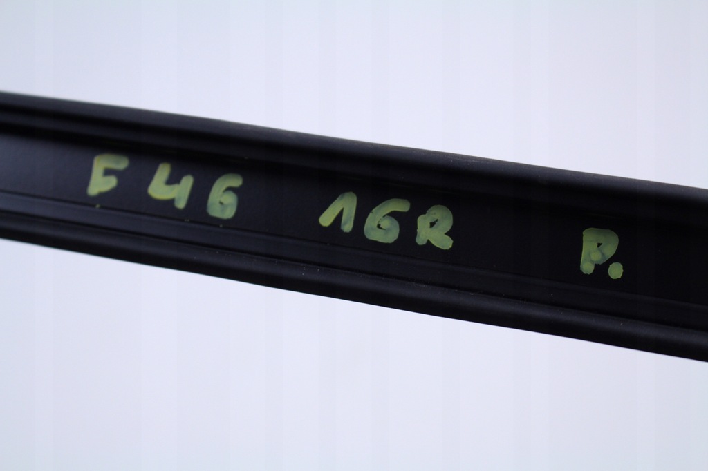 фото №6, Рейлинг крышный правый bmw 2 f46 16r.