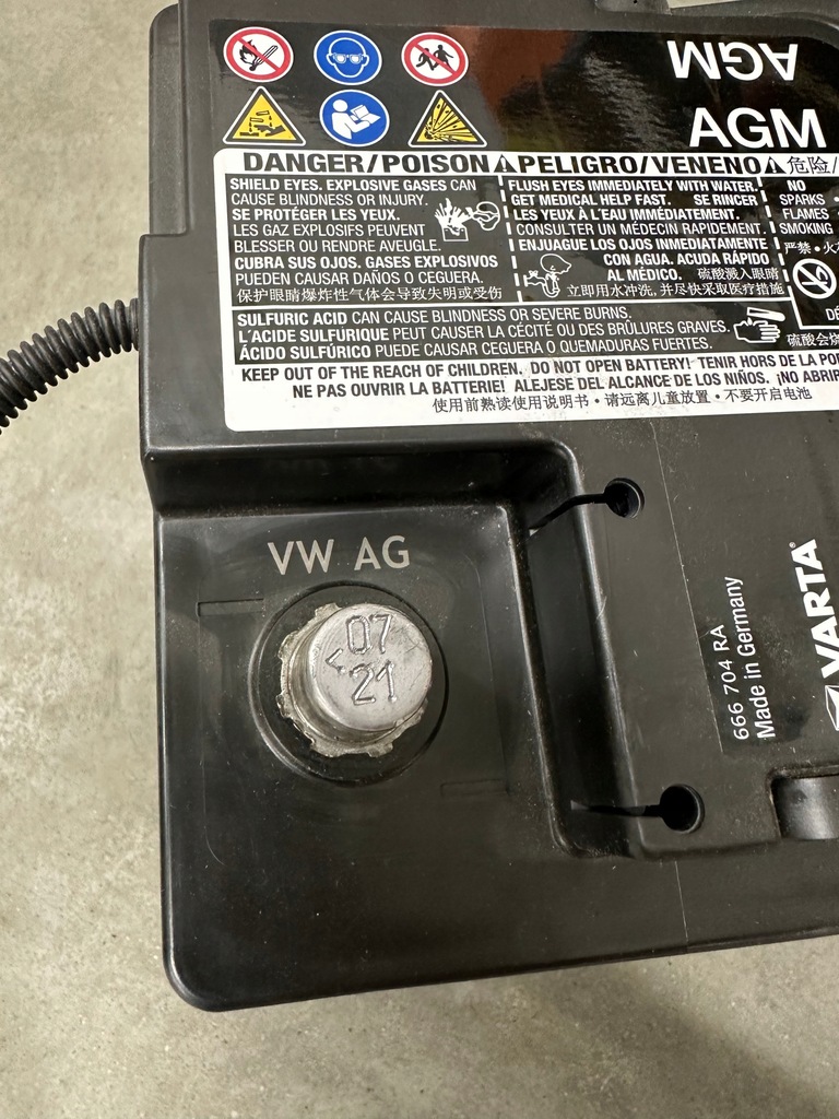 фото №7, 100% исправный оригинальный аккумулятор audi vw agm 12v 68ah 380a 7p0915105
