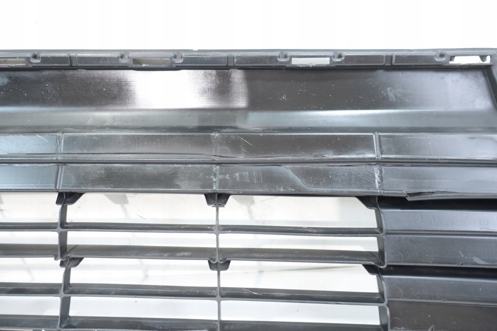 фото №12, Toyota rav4 iv lift 2015- решётка радиатора решётка средняя бампера перед 53113-42080