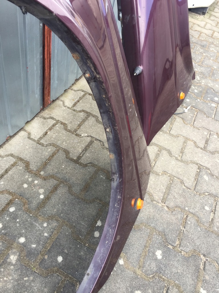 Chrysler voyager 92 93 94 95 крило оригінал ліве Зі Шроту