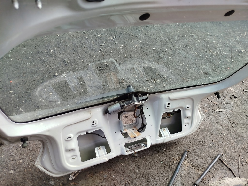 фото №5, Стекло задняя задняя крышки seat ibiza iv 4