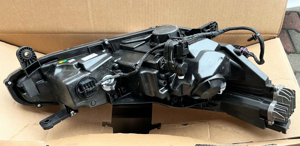 Mg mg3 iii 2024 перед сторона ліва лампа передня Доставка