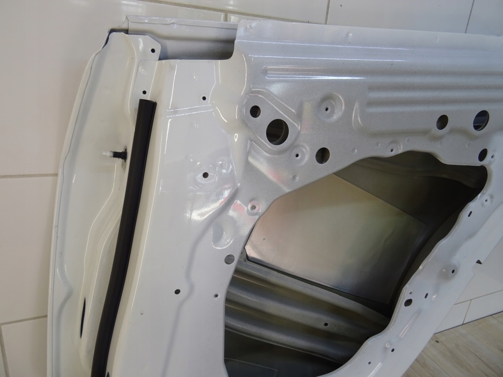 Купить Дверь задняя правое  tesla model y 19- llu