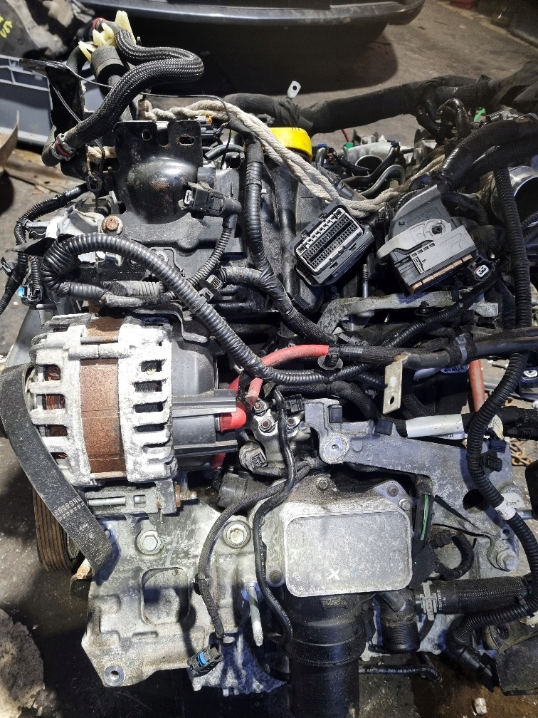 фото №10, Двигатель kompletny k9k u872 1.5 dci blu euro 6 mercedes renault nissan 41000