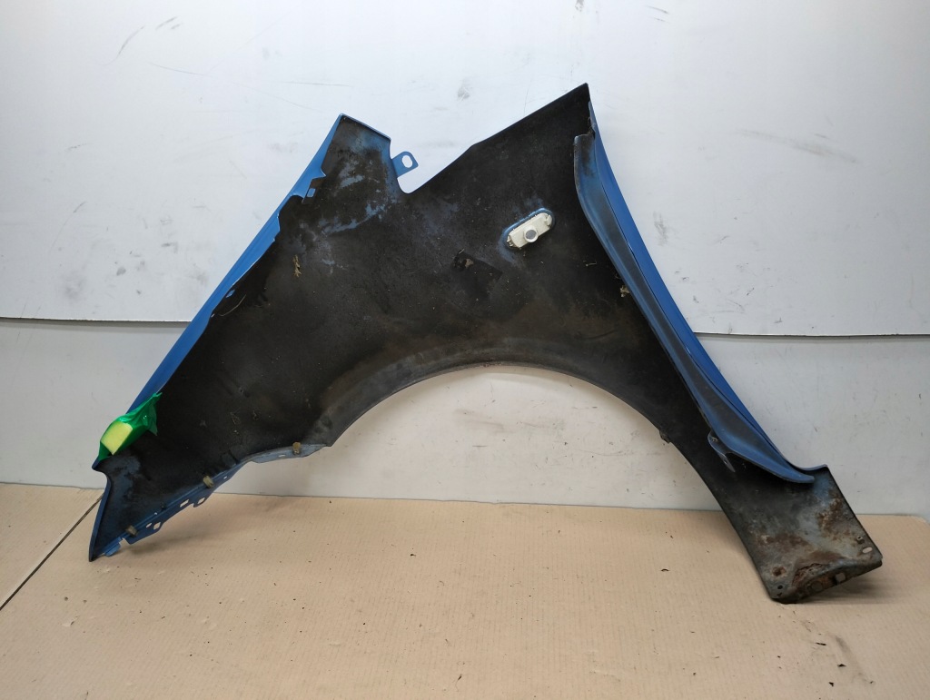 Крило правий перед ford c-max mk1 рестайлінг  lata 07-10 колір q8 Недорого