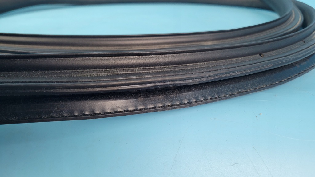 фото №6, Mercedes eqe w295 23r прокладка дверь правый перед кузовная a2956970200