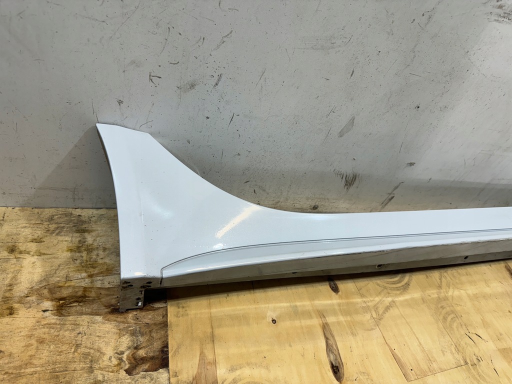 фото №2, Jaguar xe r-sport порог правый