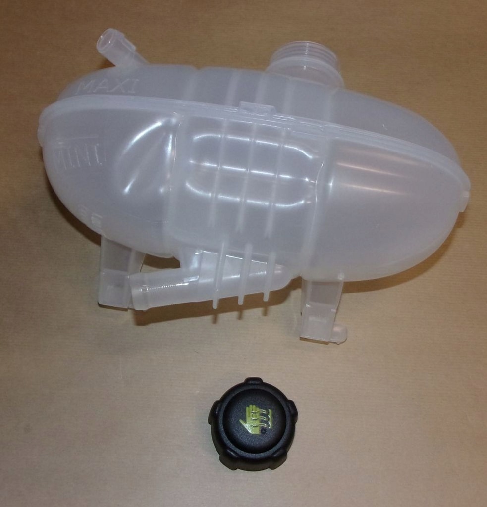 фото №2, Бак рідина радіатор. r trafic iii