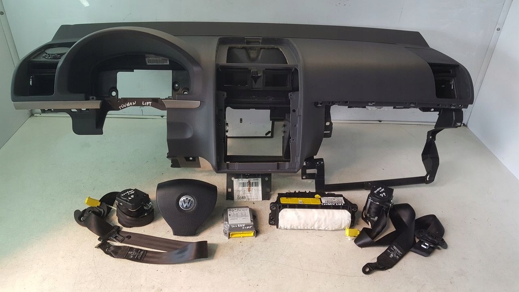 фото №1, Приборная панель консоль ремни touran lift