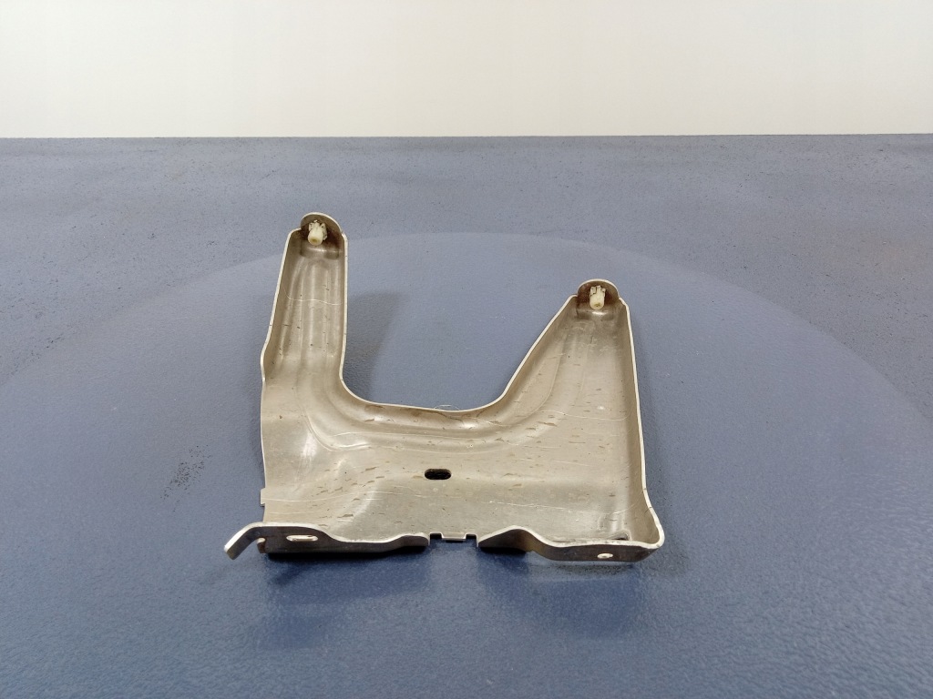 фото №7, Bmw 1 f40 кронштейн защита подвеска правый задняя