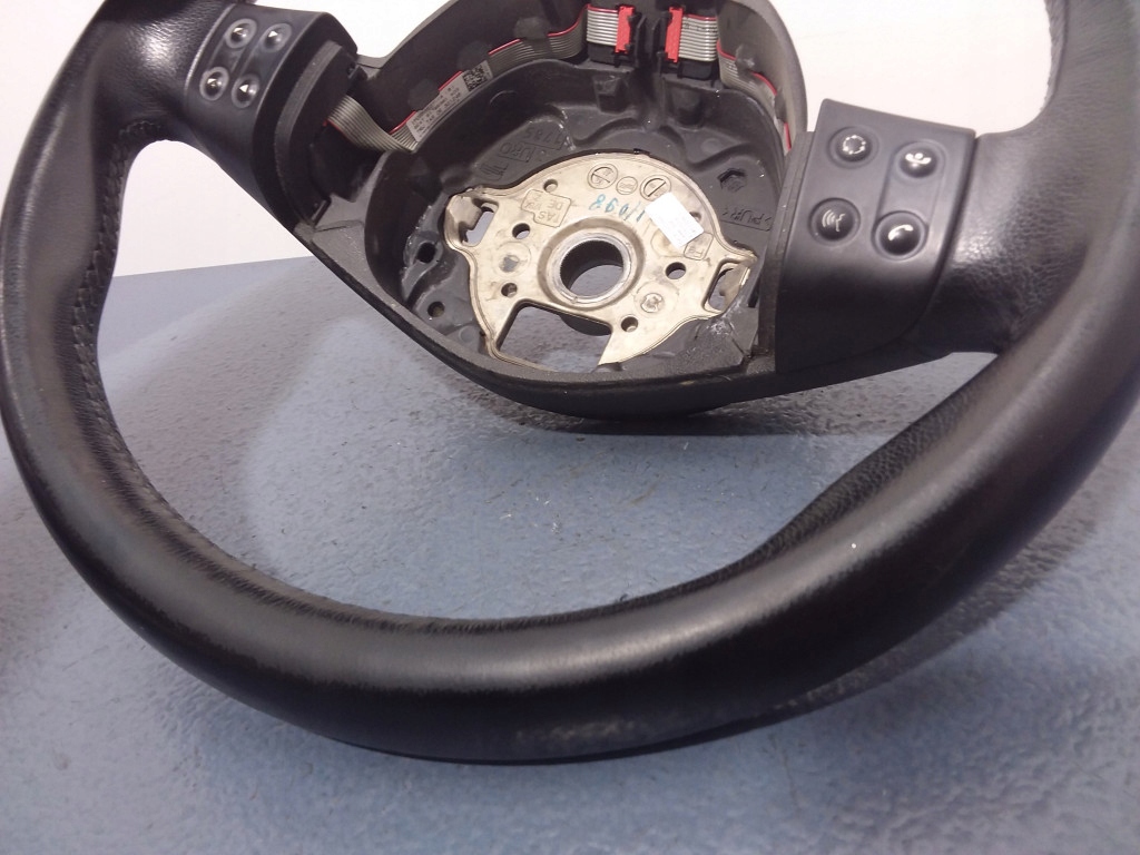 фото №5, Seat leon ii воздуховод кожаный трёхспицевая многофункциональный 5p0419091l