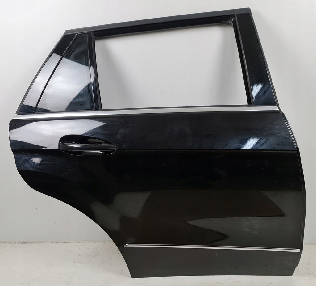 фото №1, Двері правий задня 197 mercedes w212 kombi