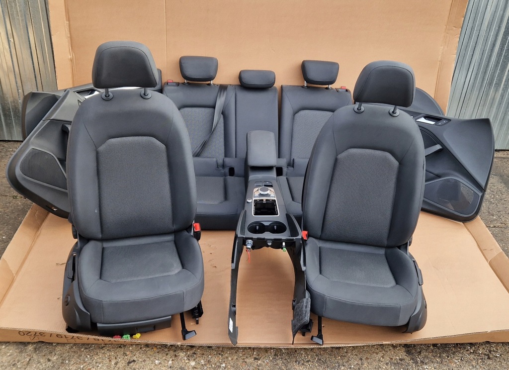 фото №1, Сидіння заднє сидіння обшивки audi a3 sedan 16-19 r електрика ideał jak nowe oryg