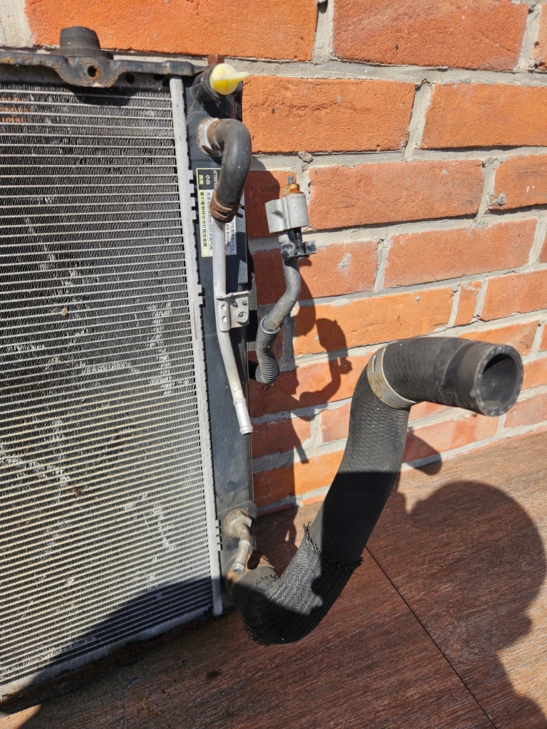 Lexus rx 2 03-09 rx350 3.5 b радіатор води 122070-0563 Доставка