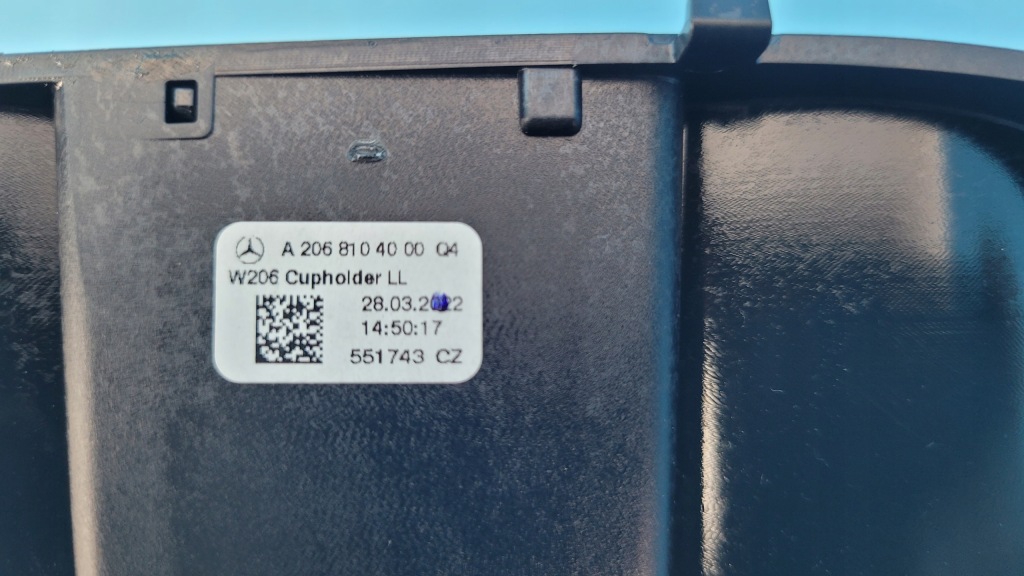 Mercedes w206 22r кронштейн на напої cup тримач a2068104000 Зі Шроту