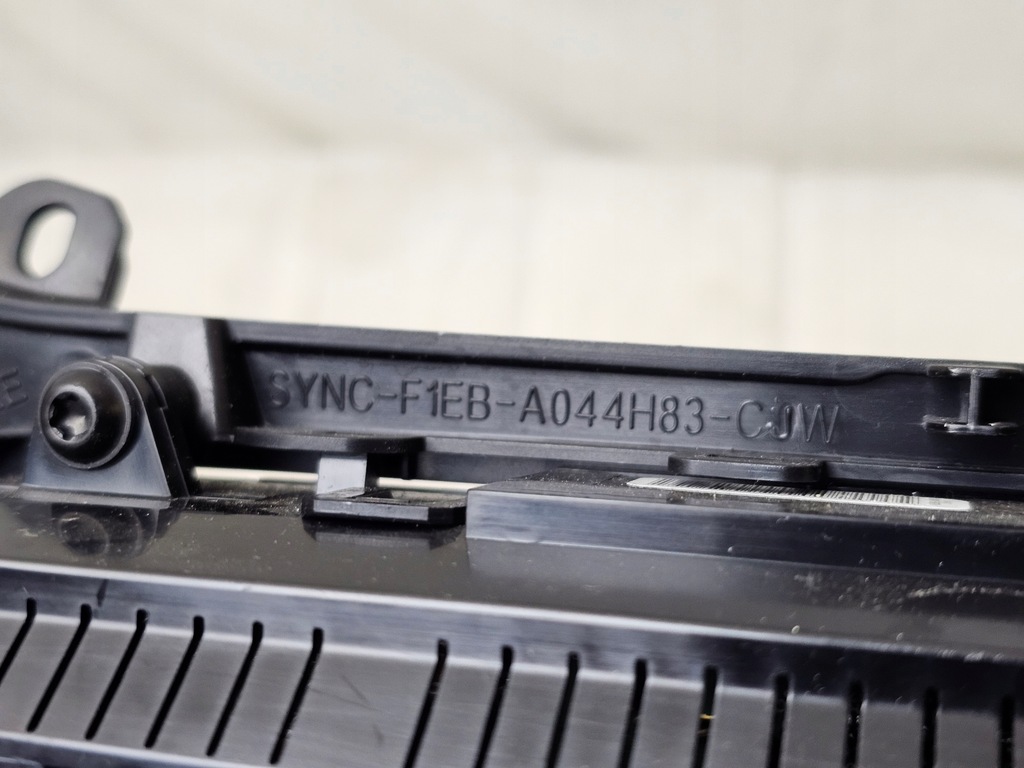 фото №8, Захист тунель перемикач панель кондиціонера обдув usb port ford kuga mk2